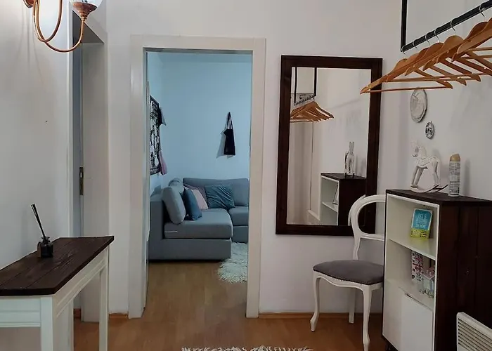 X 6 People Daire Tiran