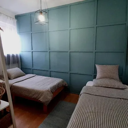 X 6 People Apartment Tirana