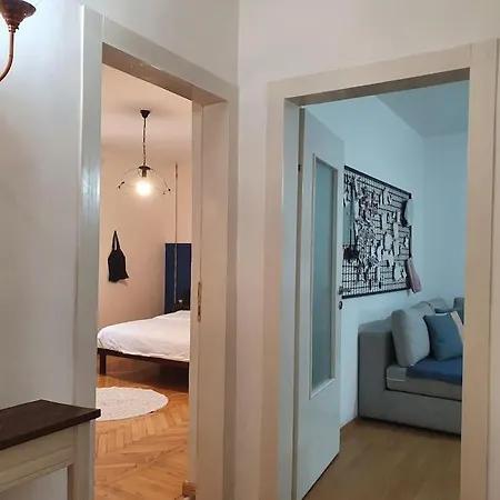 Apartment X 6 People Tirana