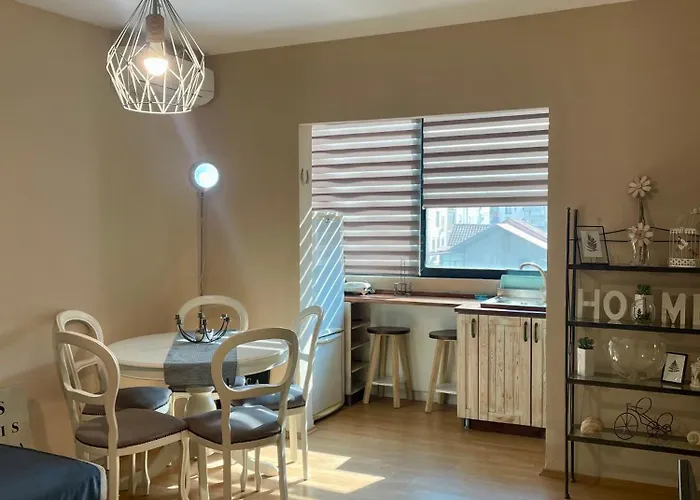 X 6 People アパート *